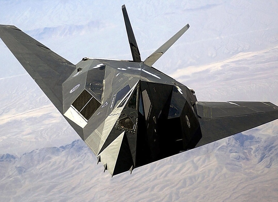 F-117A Stealth Fighter (Ф-117А скрытый боец)